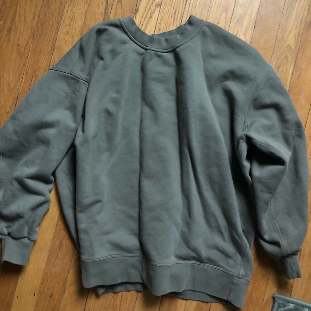 Olive green lululemon sweatshirt